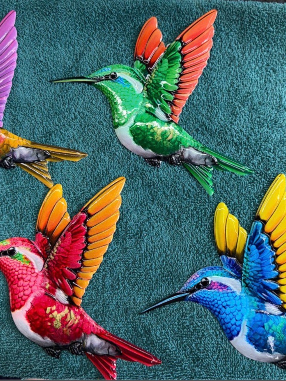 NEW Metal Hummingbird Wall Art Set of 4, hanging very pretty vibrant colors.